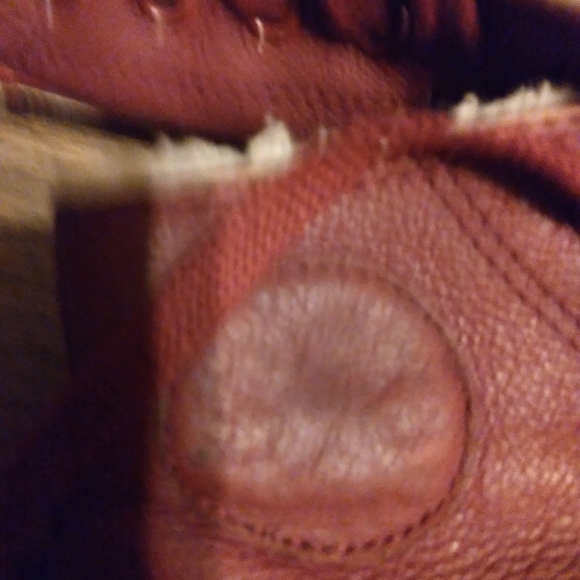 Converse All-Star Mens sz 6 Maroon Leather  Faux Fur Lined Shoes Chuck Taylor - Picture 2 of 6